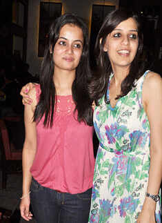 Lucky Ali performs @ Striker