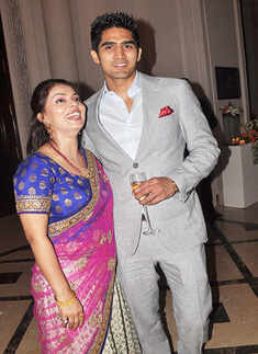 Vijender Singh's 1st wedding anniversary