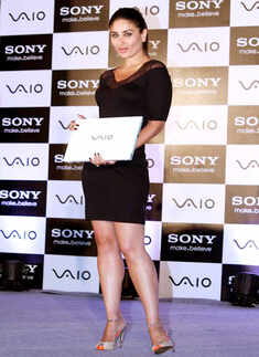 Kareena launches Vaio laptops