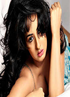 Sakshi Gulati's hot photoshoot