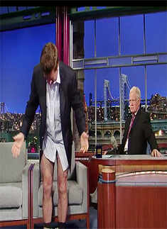 Alec Baldwin drops pants on TV show