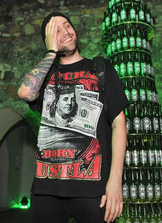 DJ Mux Mool rocks the night