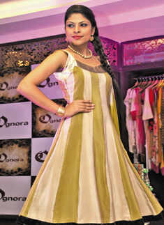 Celebs at a fashionable evening