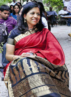 Celebs at a fashionable party