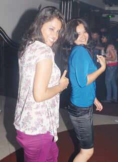 Saturday Night Party @ Refuel lounge