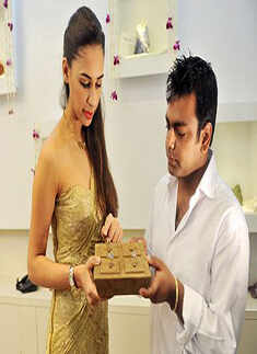 Hasleen Kaur launches Brahma Jewels store