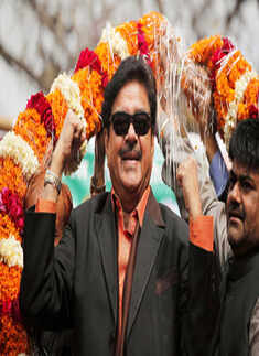 Shatrughan Sinha undergoes bypass surgery