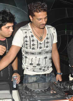 Bally Sagoo @ Tryst Music Cafe