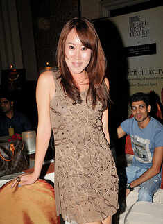 Art show @ Leela Palace