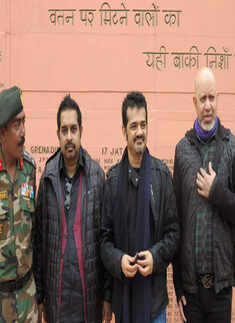 Shankar, Ehsaan, Loy visit Kargil