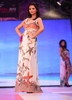 Asian Super Model Contest 