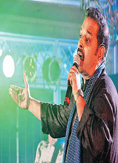 Shankar Mahadevan performs