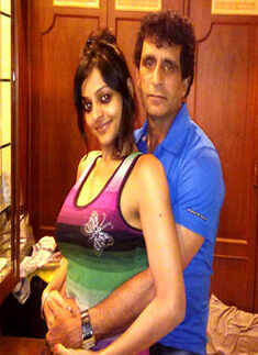 Asad Rauf denies affair with Indian model