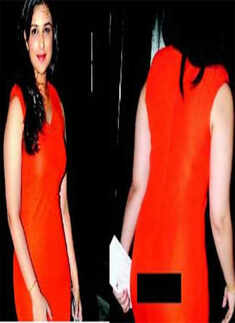 Parineeti suffers wardrobe malfunction