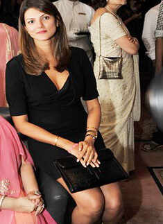 Rina Dhaka's post show party