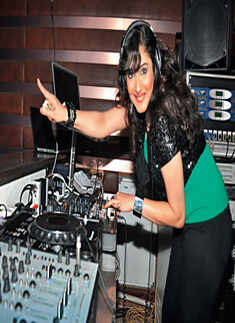 Bollywood party @ Vapour