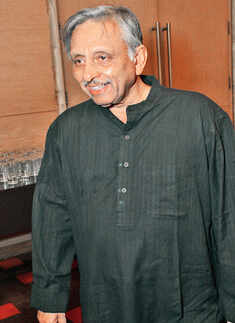 Cross-border political pals