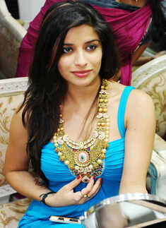 B-wood's love for bling