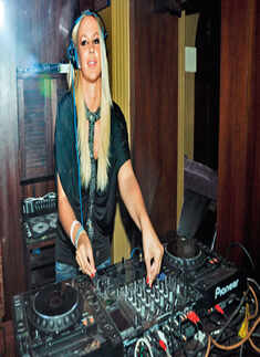 Diva DJ in the house