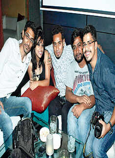 Pre-puja party pit shop