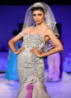 Blenders Pride '12: Mandira Wirk