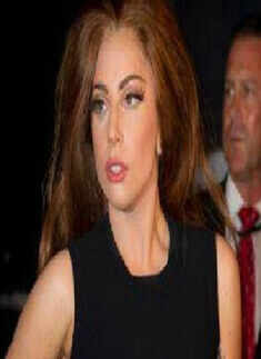 Lady Gaga throws up on stage