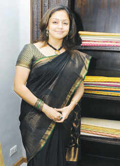 Sari tales in the city