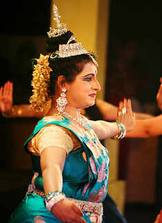 Dona Ganguly performs