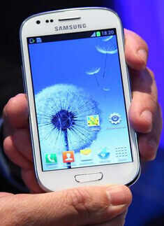 Samsung unveils Galaxy S III Mini