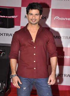 Shahid endorses 'Pioneer'