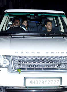 Celebs bid adieu to late Yash Chopra