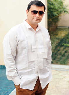 Relaxed day with the fash fraternity