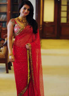 Ameesha @ MMTC's Festival Of Gold