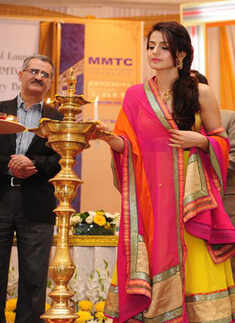 Ameesha @ MMTC's Festival Of Gold