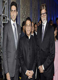 Celebs gather to honour Sunil Gavaskar