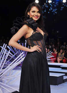 BPFT '12: Day 2: Mandira Wirk