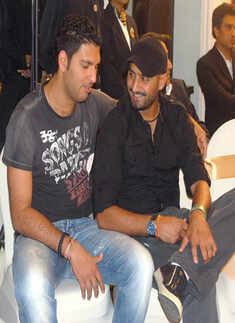 Yuvraj, Harbhajan make a comeback!