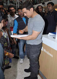 Aamir launches 'Talaash' app
