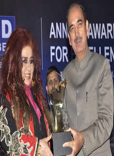 Shahnaz wins PHD business award