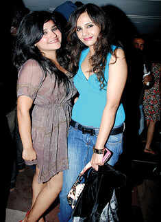 Aqeel likes to mix it up