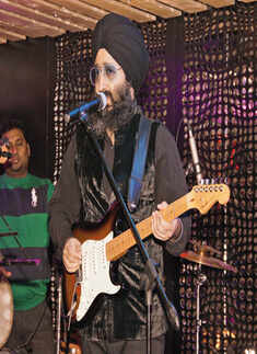 Rabbi's date with Delhiites