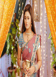 Curvaceous small screen stars