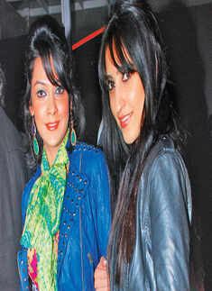 Sundowner with DJ Anshul @ Two Floors Up