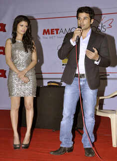 'Table 21' cast at college fest