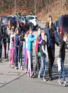 27 killed in US school shootout