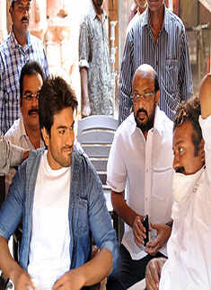 On the sets: 'Nayak'
