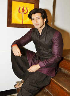 Bharat Tripathi's art exhibition