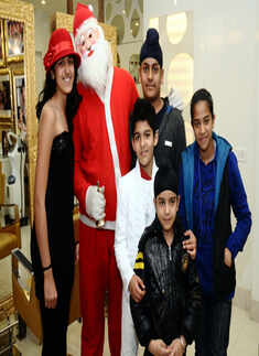 Aashmeen Munjaal's Xmas party