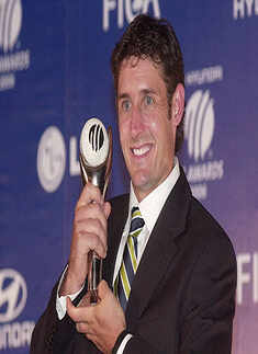 Michael Hussey to retire from Int'l cricket