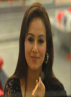 Rajeev & I are just friends: Sana